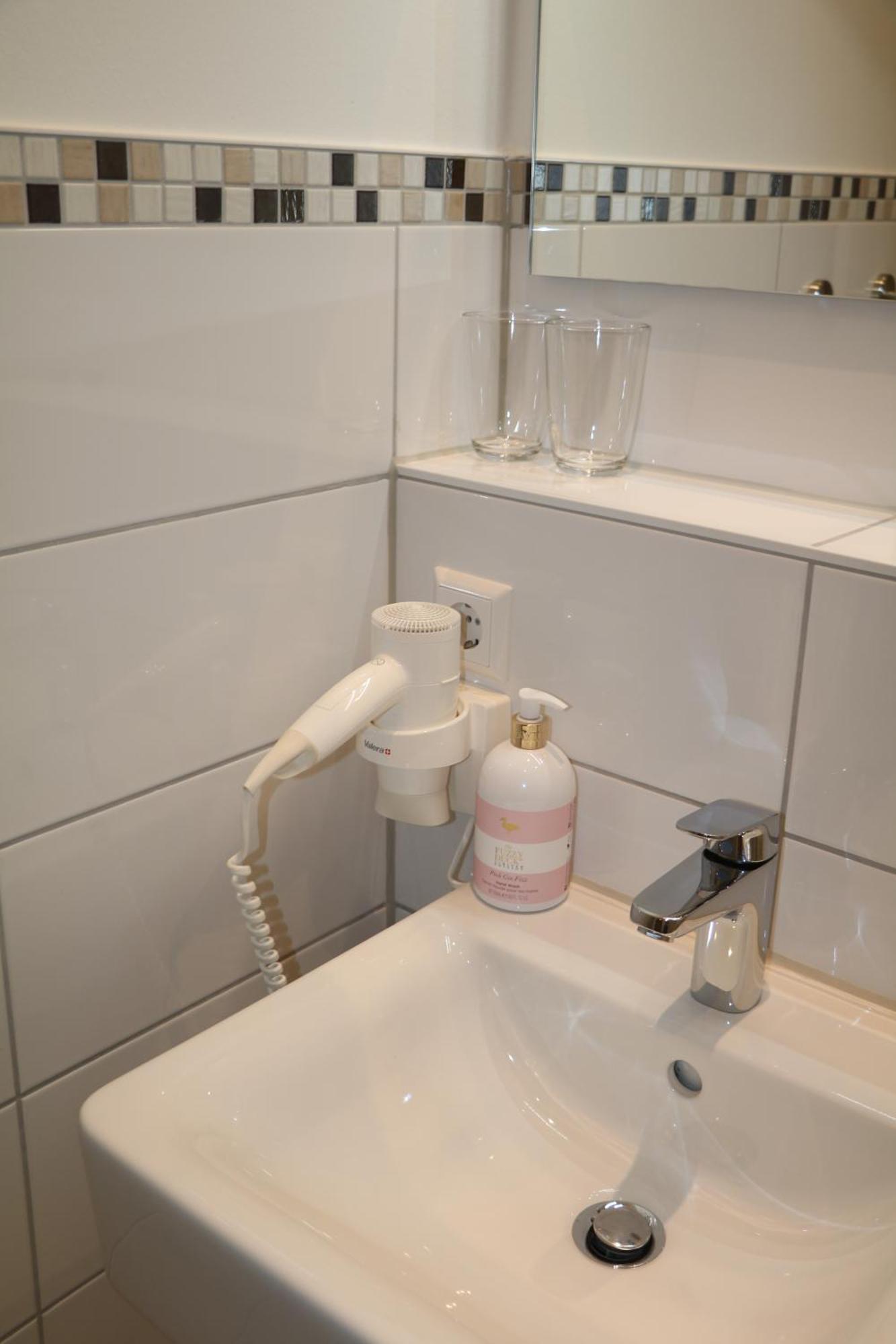 List Five - Your British Guesthouse Stuttgart Eksteriør bilde